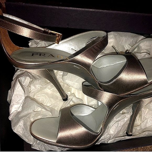 PRADA AUTHENTIC STRAPPY OPEN TOE PUMPS WITH BOX  EUC - Picture 2 of 6